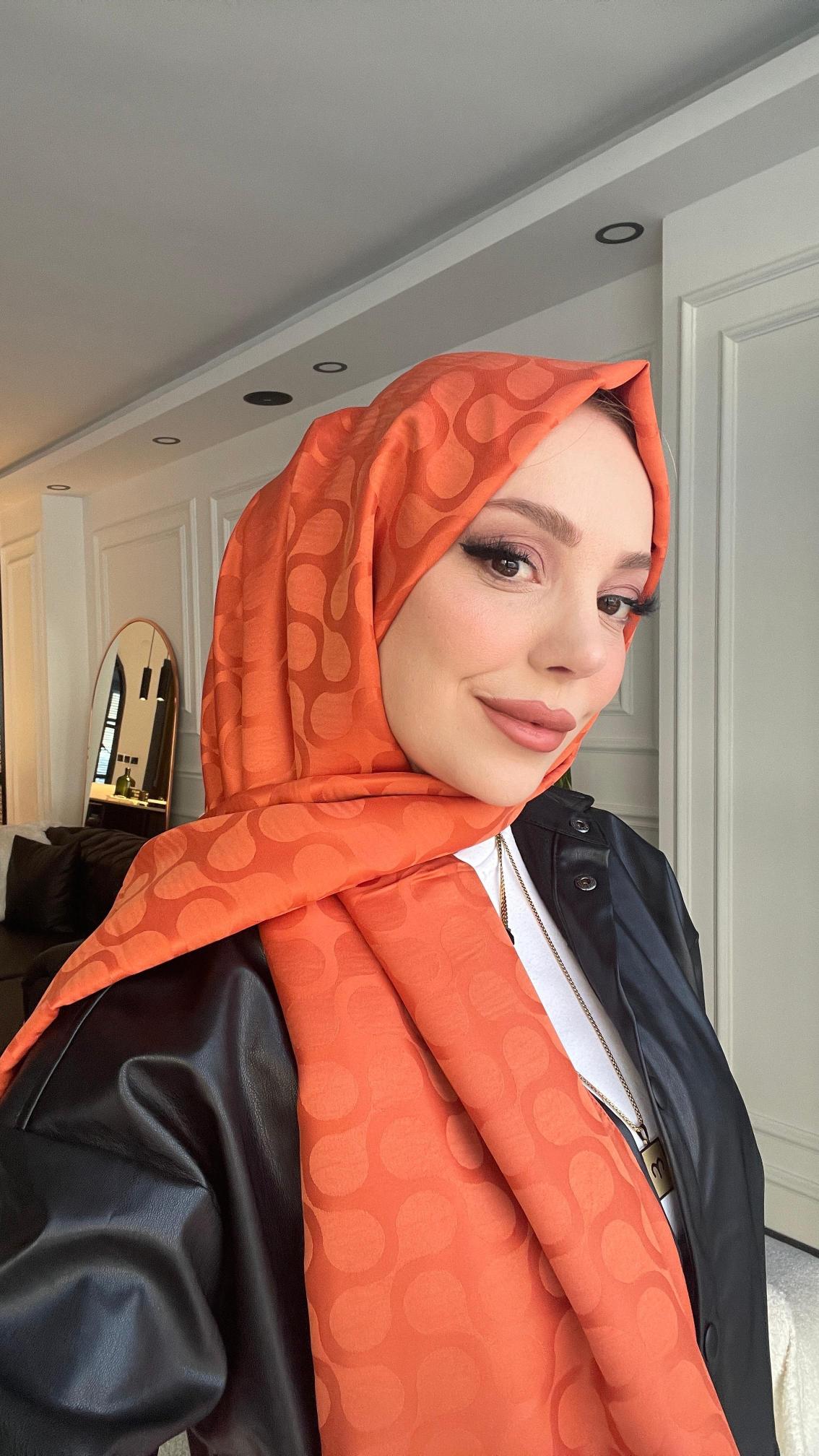 MERA%20PAMUK%20JAKAR%20ŞAL