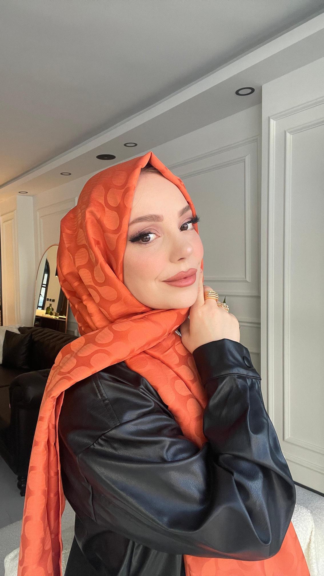MERA%20PAMUK%20JAKAR%20ŞAL