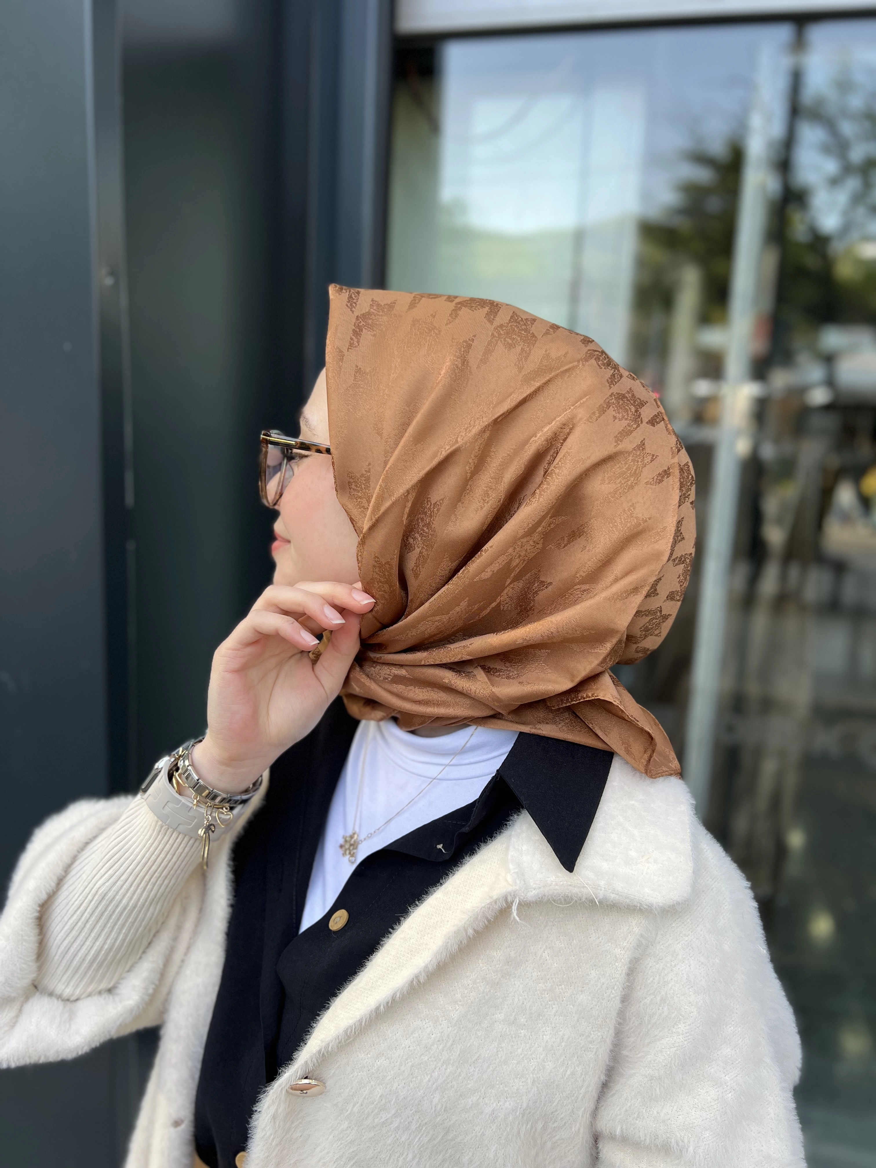 STAR KAZ AYAĞI EŞARP SÜTLÜ KAHVE