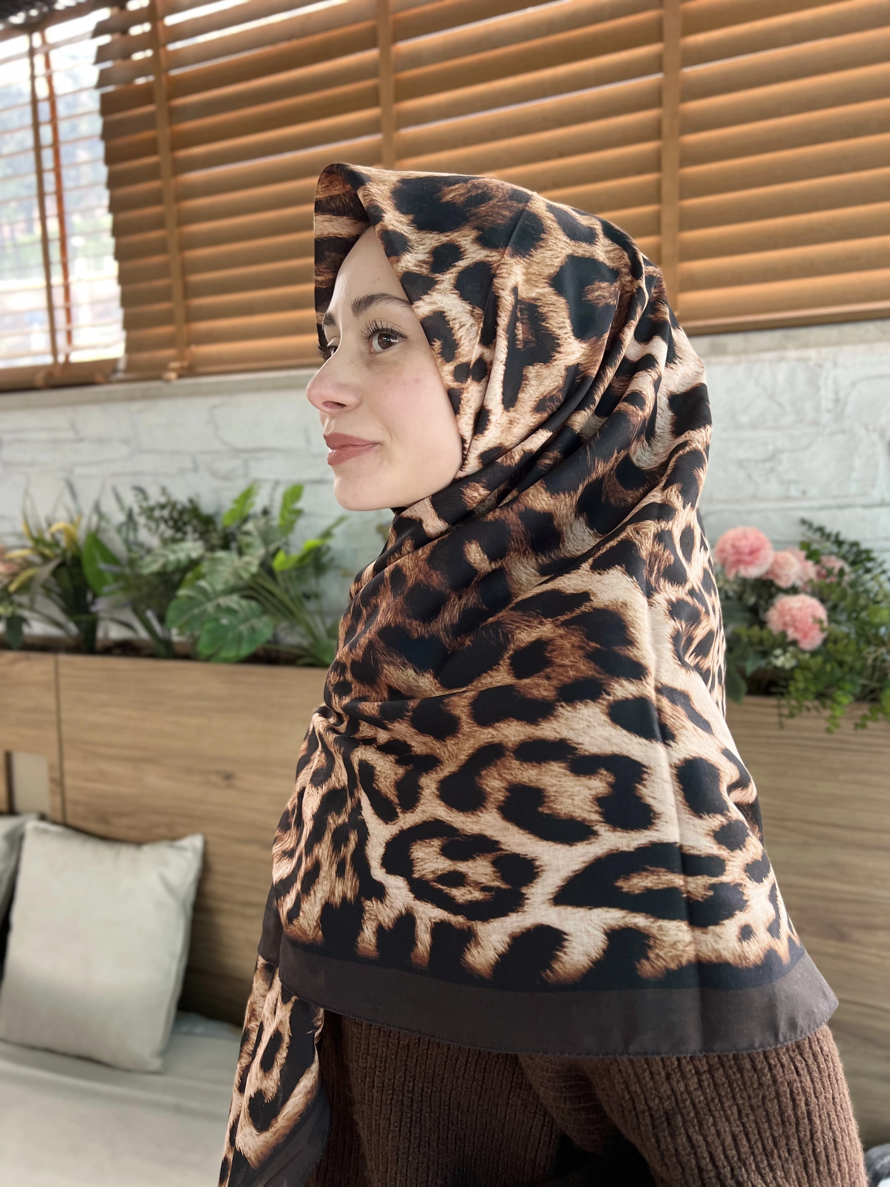 LEOPAR BÜYÜK BOY EŞARP