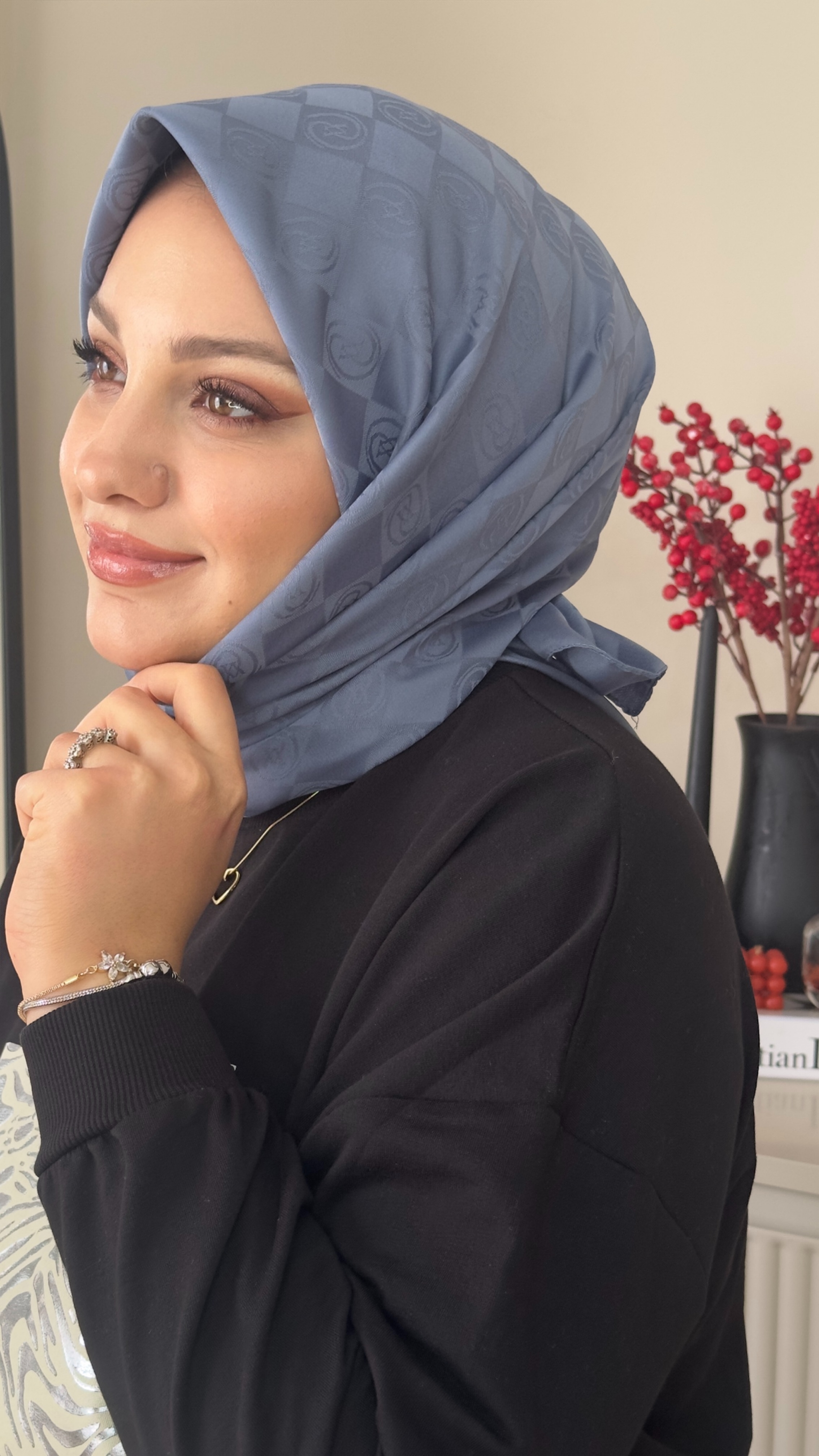 MONOGRAM%20EŞARP%20FÜME