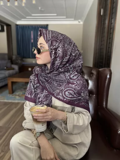 Reyna eşarp