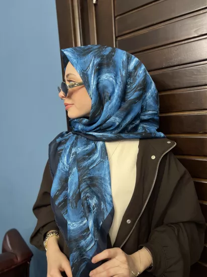 Ey scarf