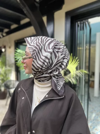 Zebra desen soft eşarp