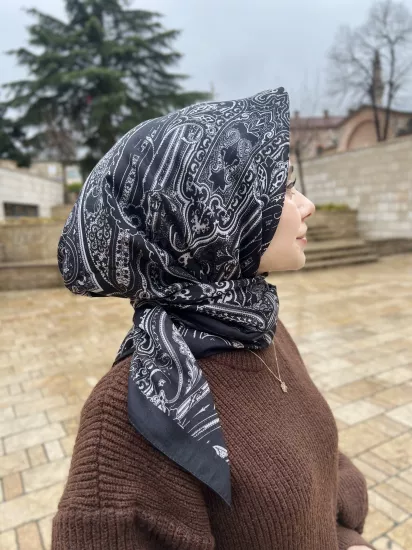 Reyna eşarp