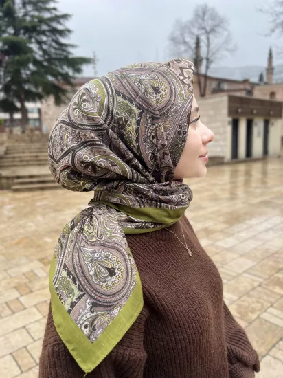 Reyna eşarp