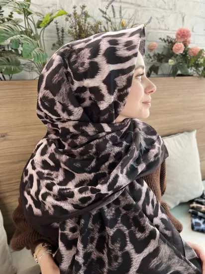 Leopar büyük boy eşarp