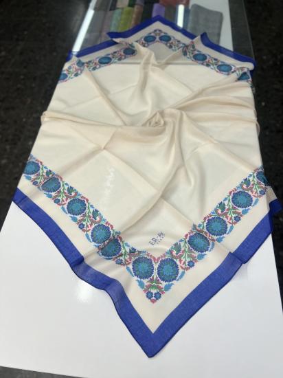 ÇİÇEK ÇERÇEVELİ SOFT EŞARP