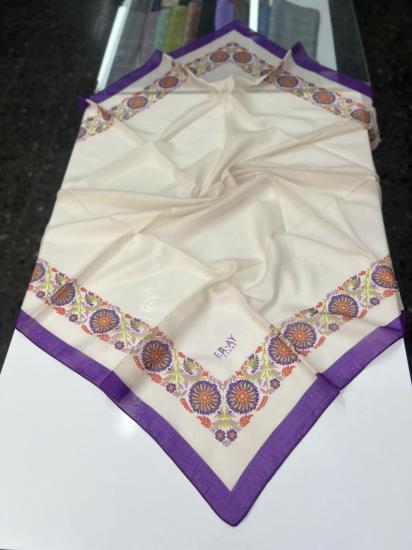 ÇİÇEK ÇERÇEVELİ SOFT EŞARP