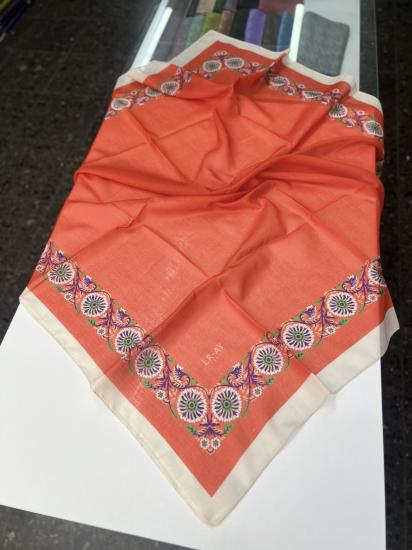 ÇİÇEK ÇERÇEVELİ SOFT EŞARP